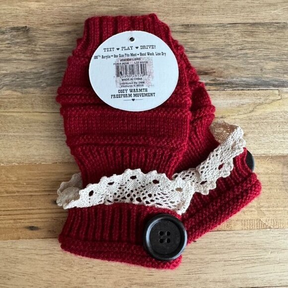 Britts Knits Red Cable Knit Cream Lace Button Wrist Warmer Fingerless Gloves - Picture 3 of 5